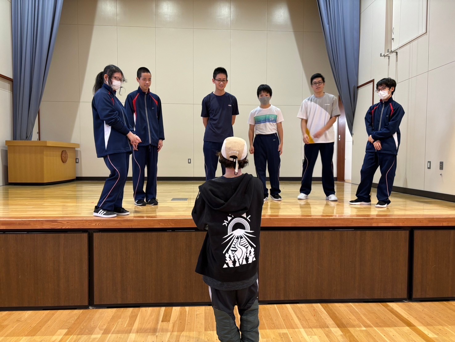 ステージでの発表準備